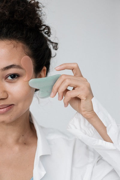 Gua Sha : le secret pour redonner éclat et élasticité à votre peau